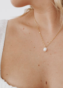 Pretty Pearl Necklace - Farm Town Floral & Boutique